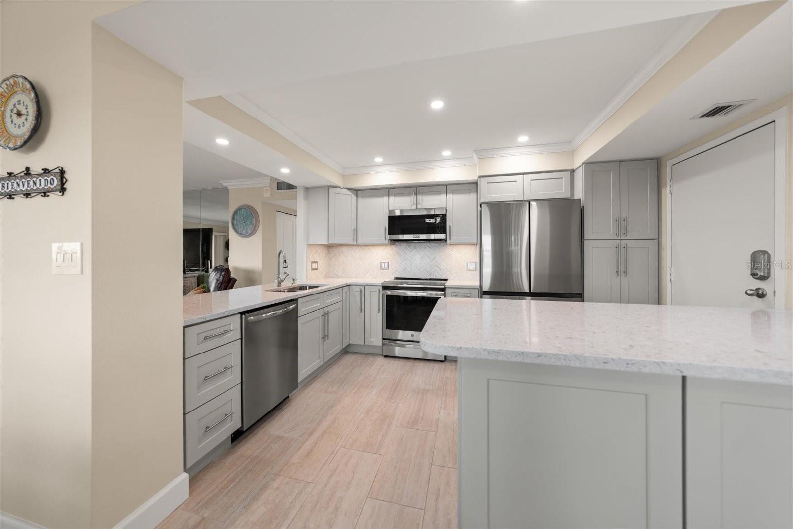 1621 Gulf Unit 607, Clearwater Beach, FL 33767
