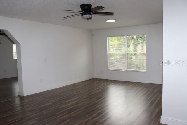 2113 La Due, Orlando, FL 32811
