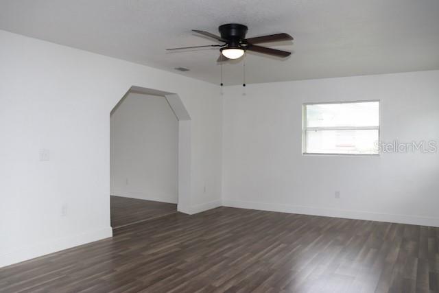 2113 La Due, Orlando, FL 32811