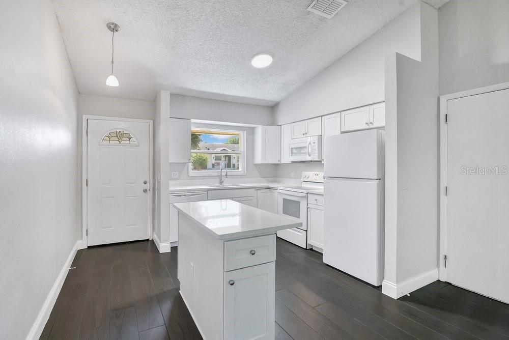156 Lake, Orlando, FL 32835