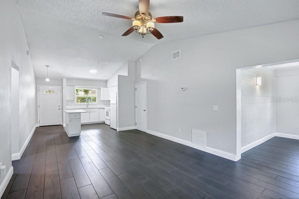 156 Lake, Orlando, FL 32835