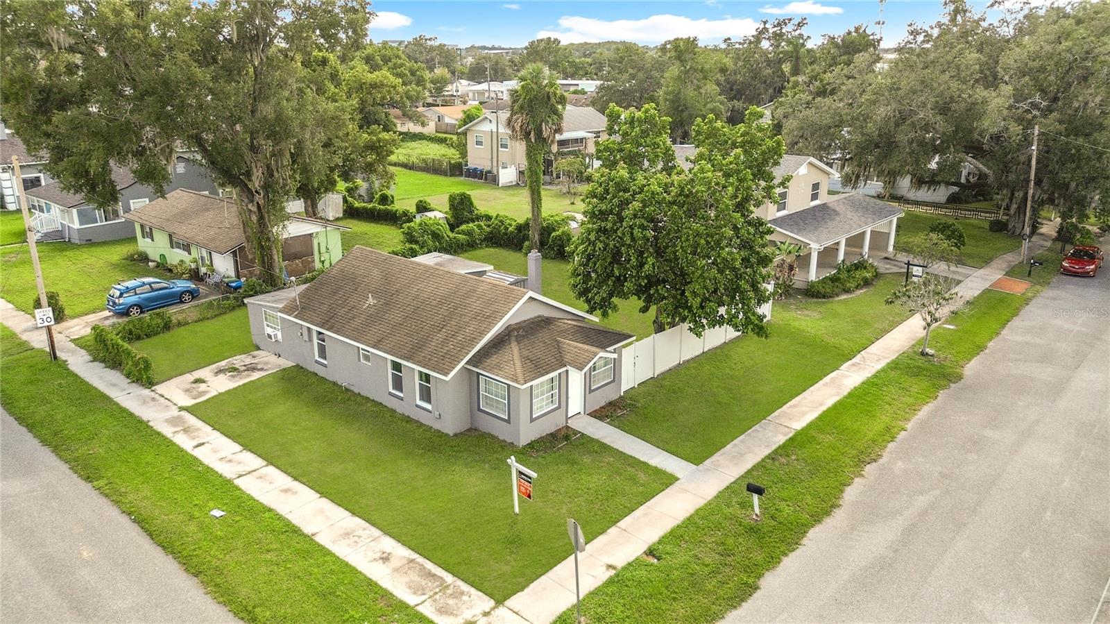 1600 Roosevelt, Orlando, FL 32804