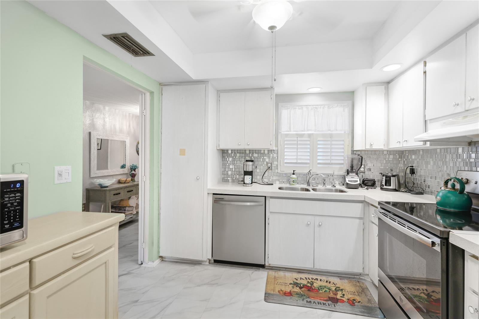 2327 Waterbluff Unit V315, Sarasota, FL 34231