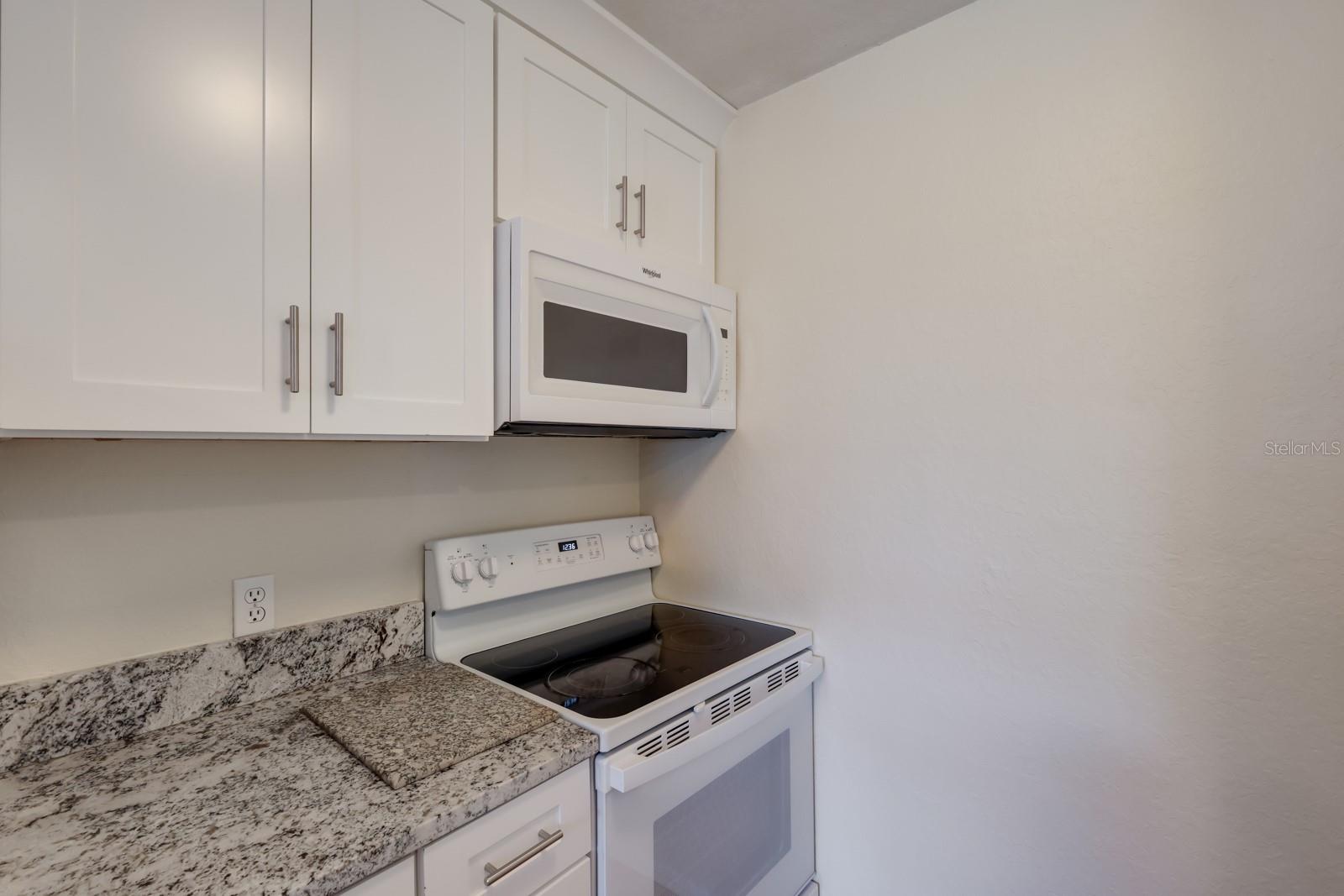 850 Tamiami Unit 325, Sarasota, FL 34236
