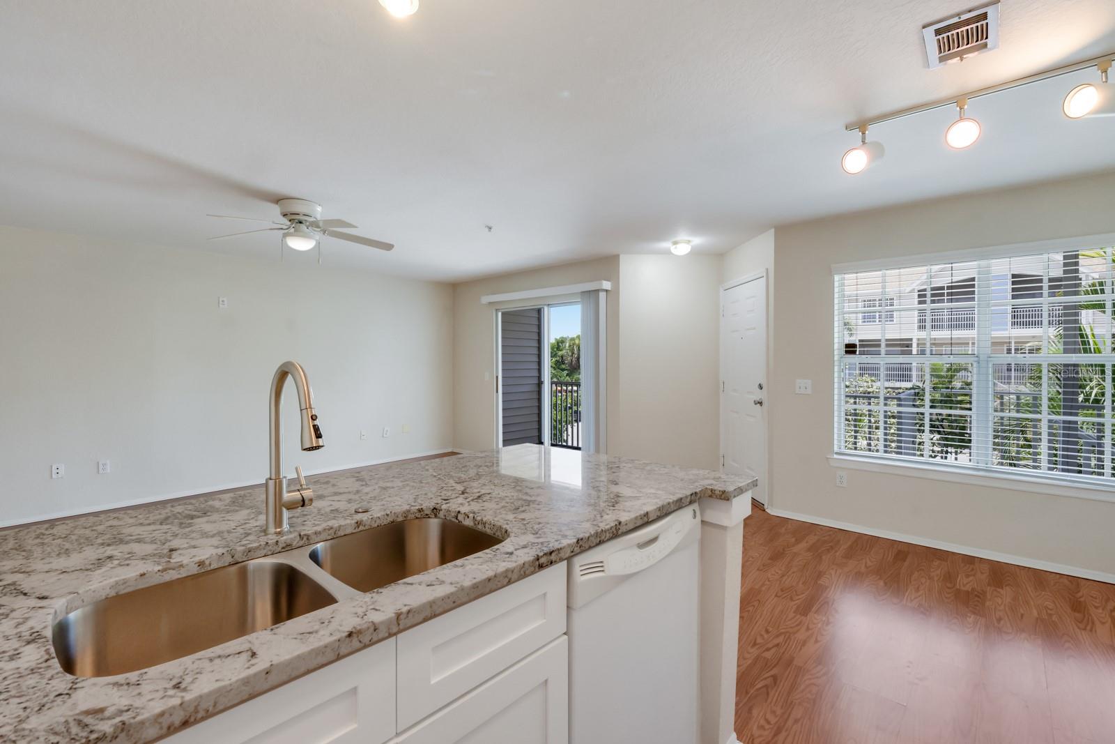 850 Tamiami Unit 325, Sarasota, FL 34236