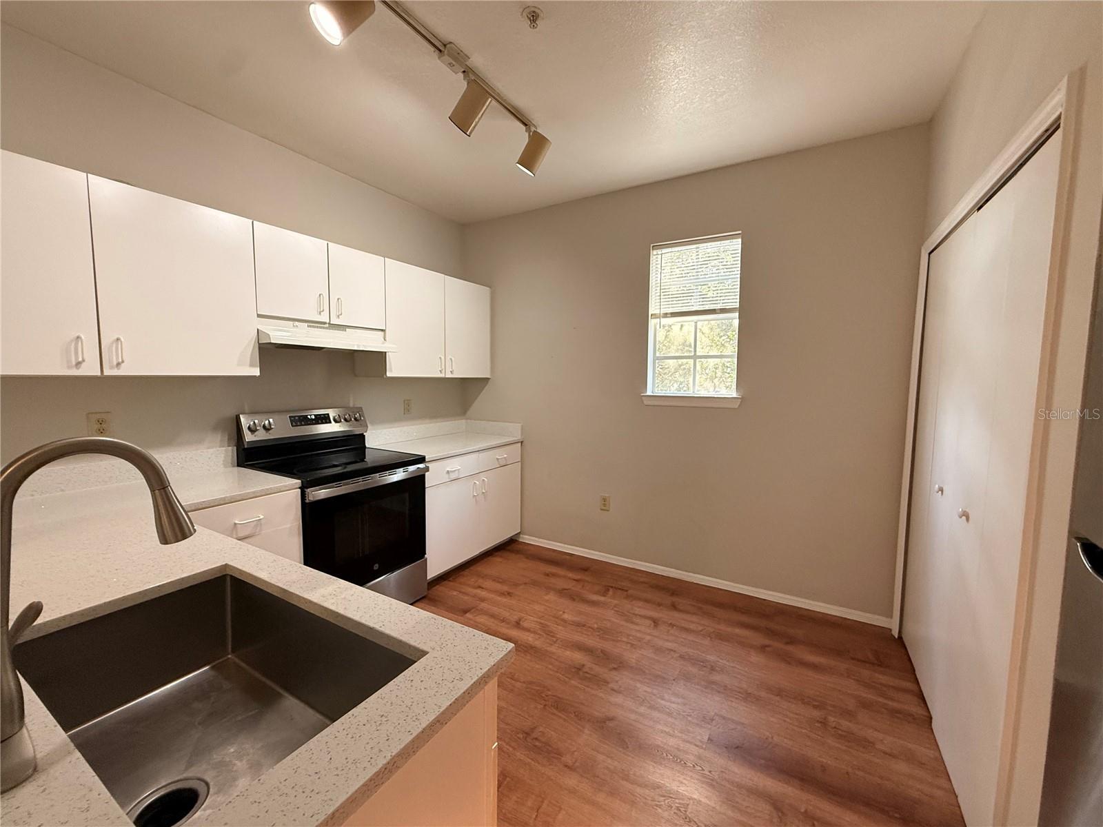 102 Vista Verdi Unit 212, Lake Mary, FL 32746