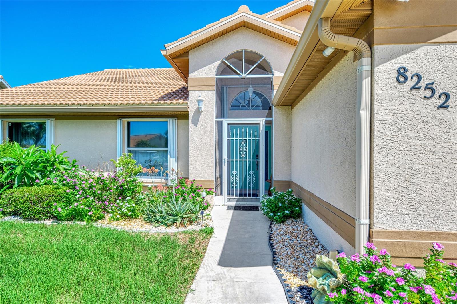 8252 Parkside, Englewood, FL 34224