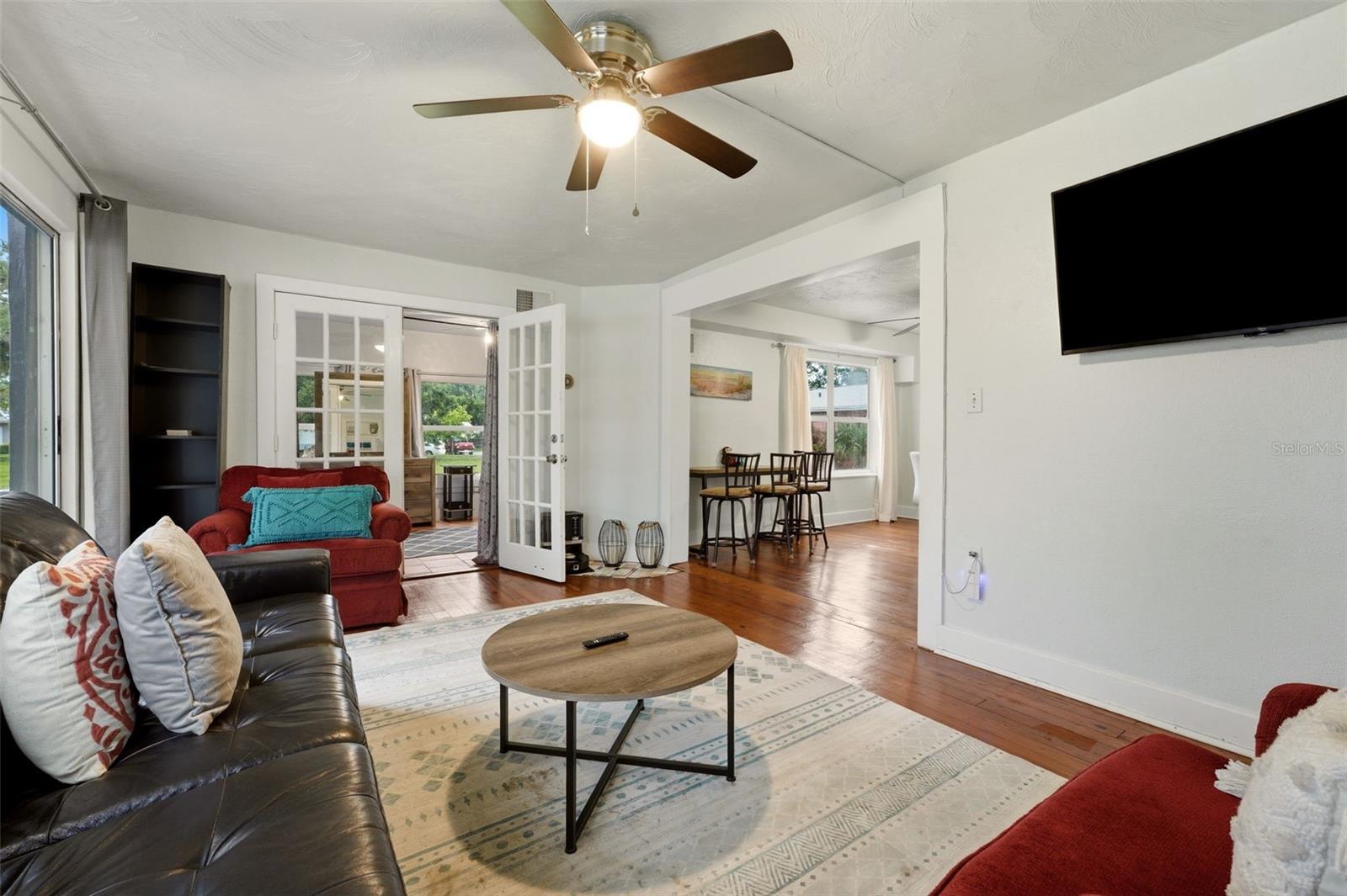 3052 Alta Vista St, Sarasota, FL 34237