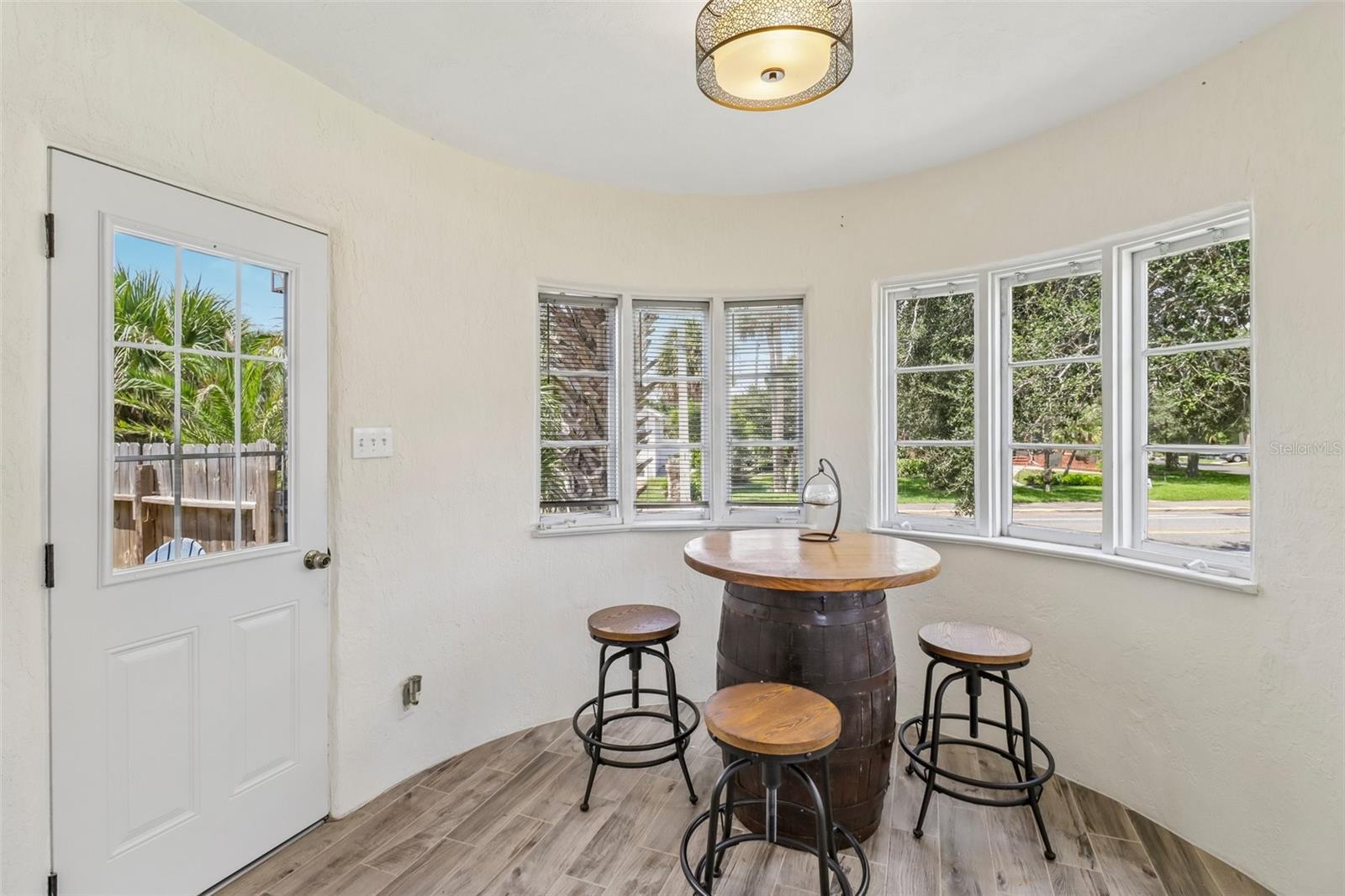 300 Revilo, Daytona Beach, FL 32118