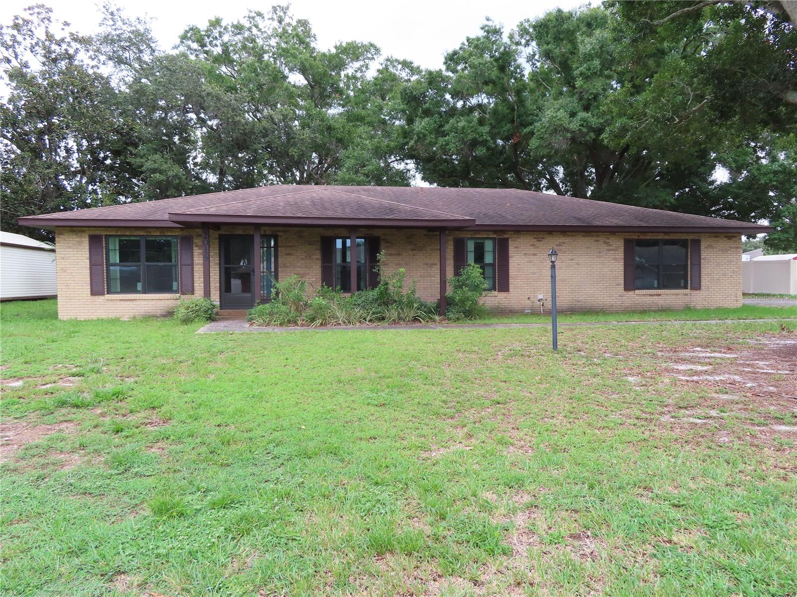 2016 Amesbury, Auburndale, FL 33823