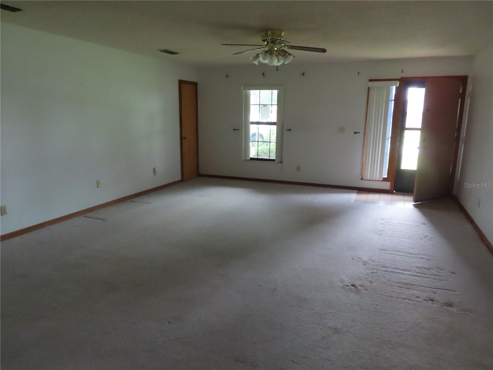 2016 Amesbury, Auburndale, FL 33823