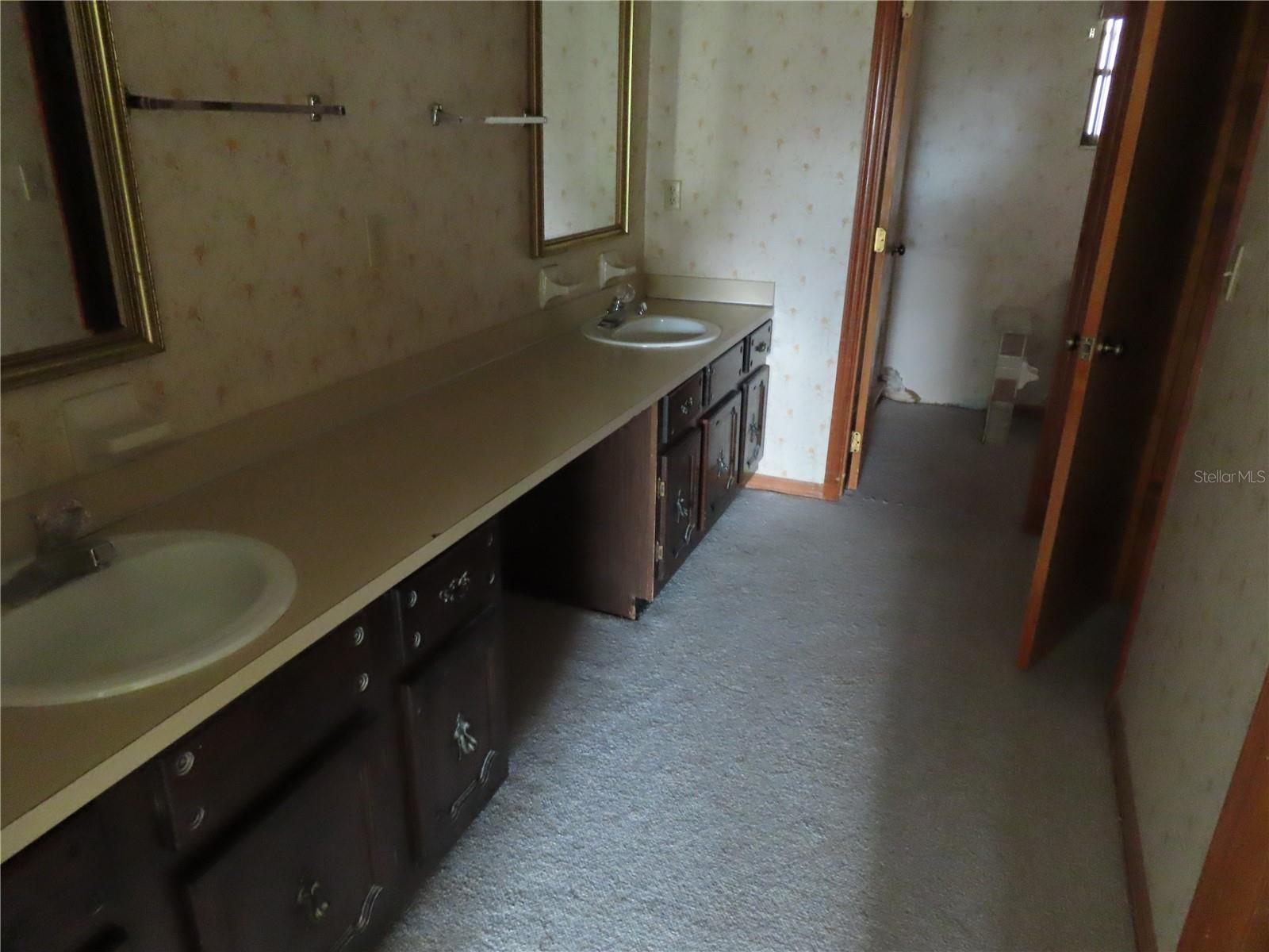 2016 Amesbury, Auburndale, FL 33823