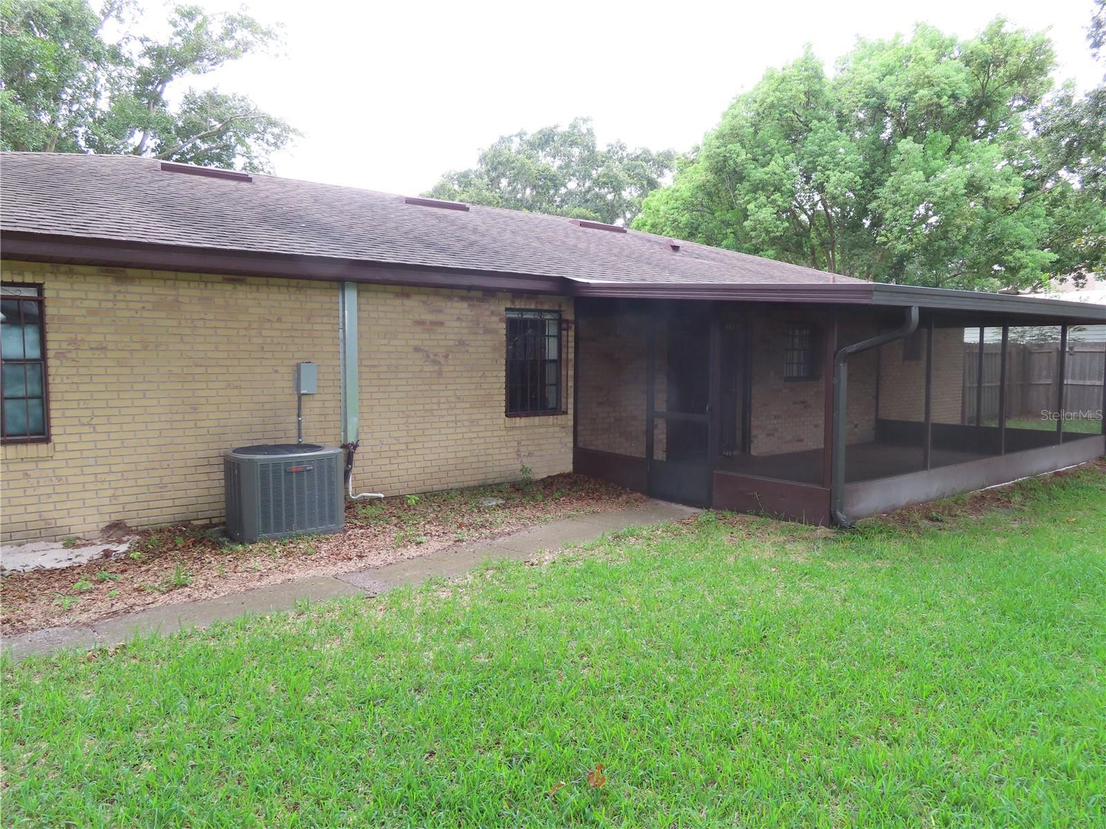 2016 Amesbury, Auburndale, FL 33823