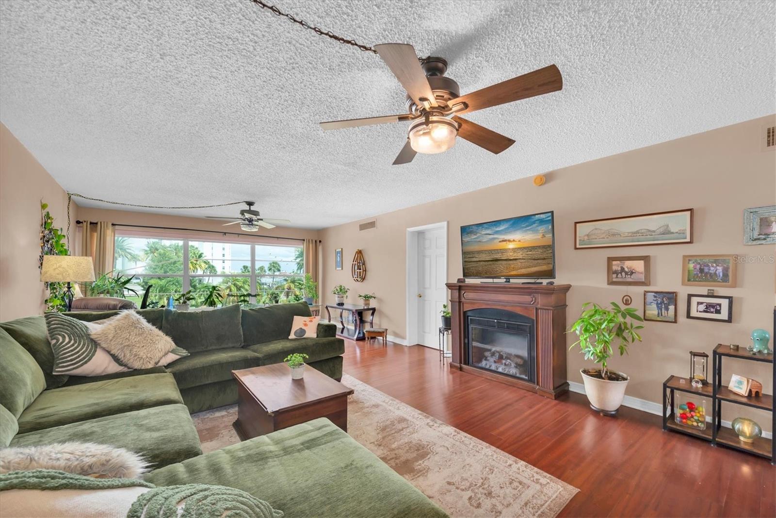 6363 Gulf Winds Unit 233, St Petersburg, FL 33706