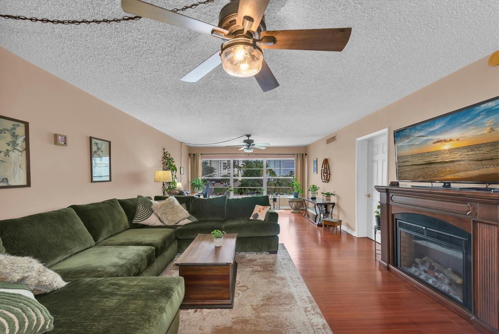 6363 Gulf Winds Unit 233, St Petersburg, FL 33706