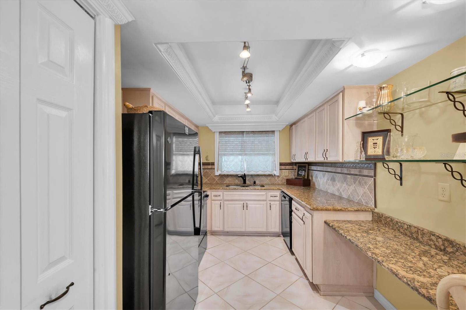 6363 Gulf Winds Unit 233, St Petersburg, FL 33706