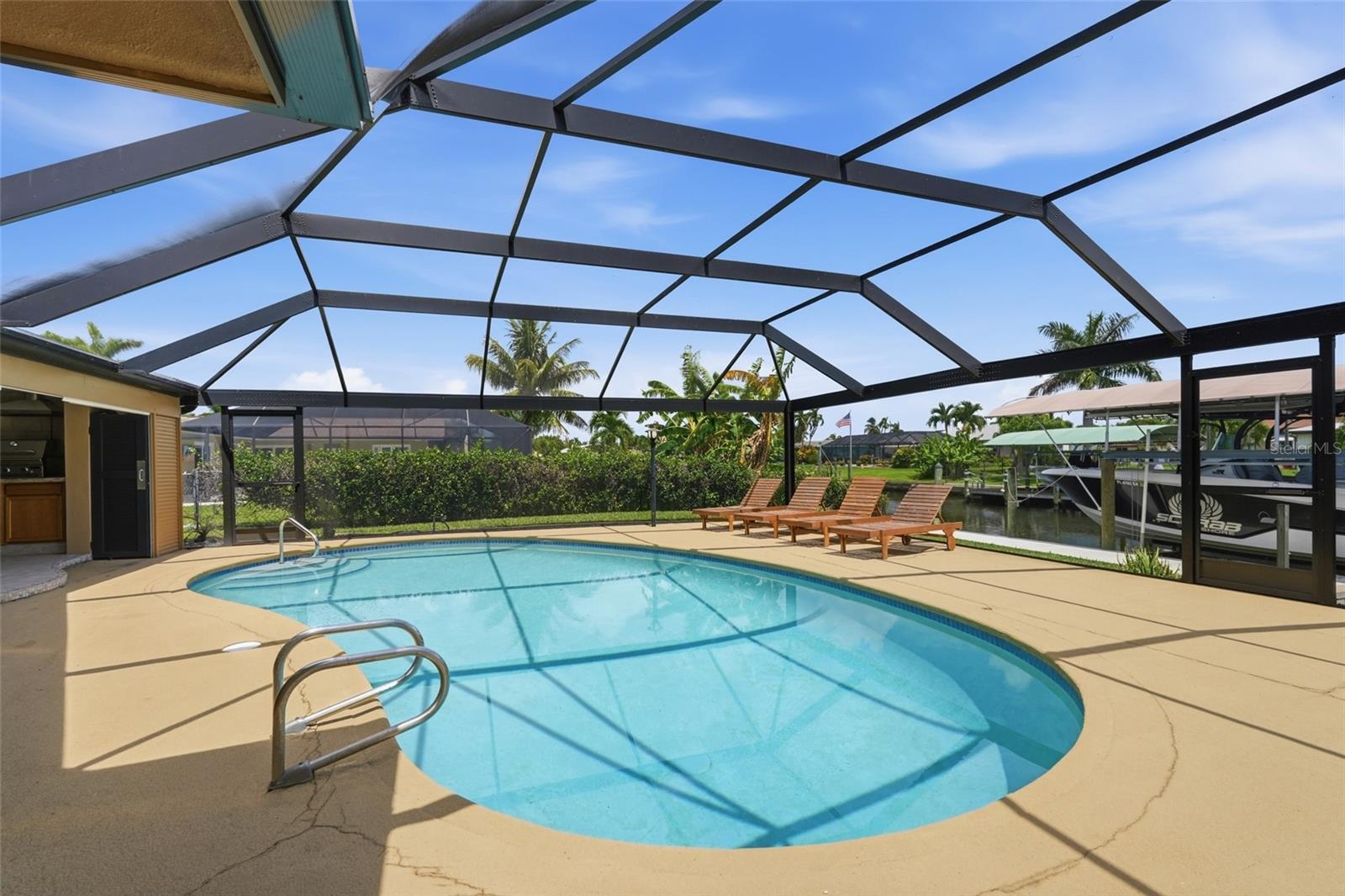 418 Avalon, Cape Coral, FL 33904