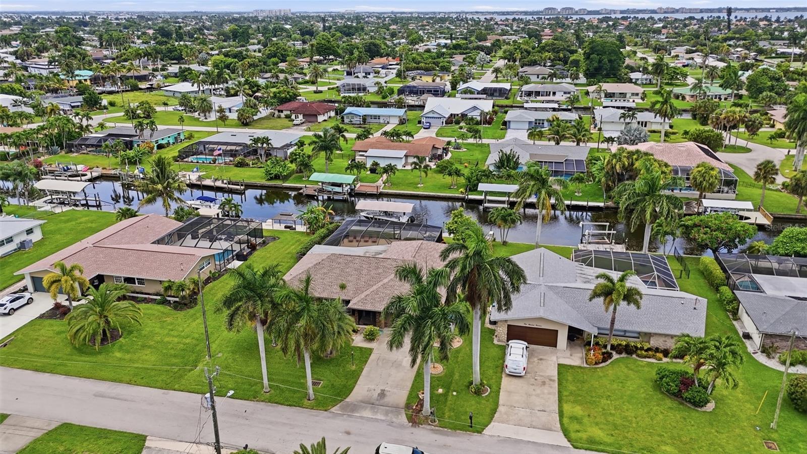 418 Avalon, Cape Coral, FL 33904