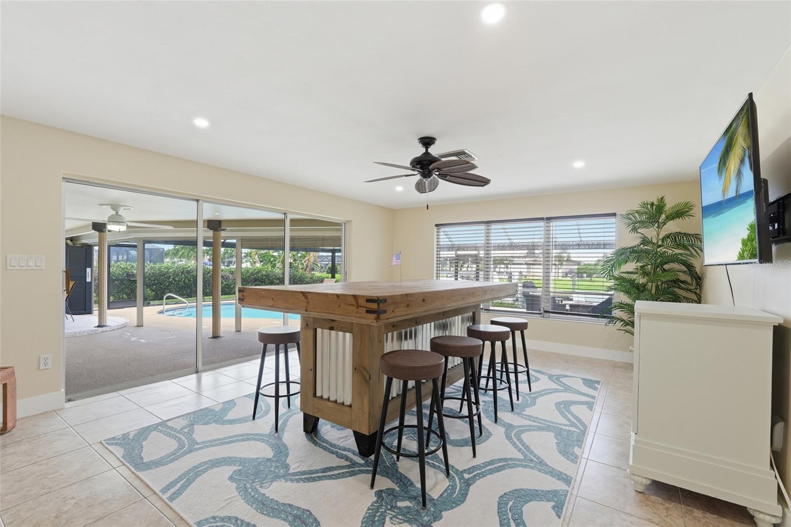 418 Avalon, Cape Coral, FL 33904