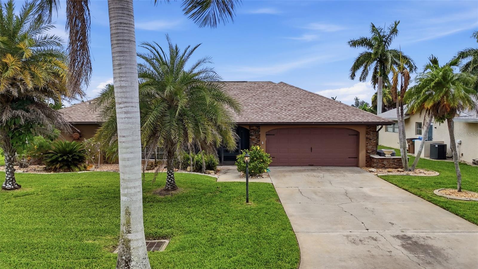 418 Avalon, Cape Coral, FL 33904