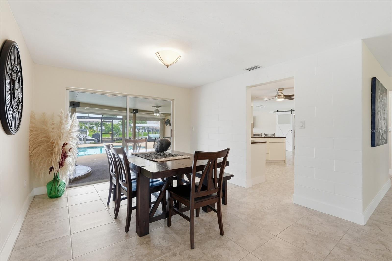418 Avalon, Cape Coral, FL 33904