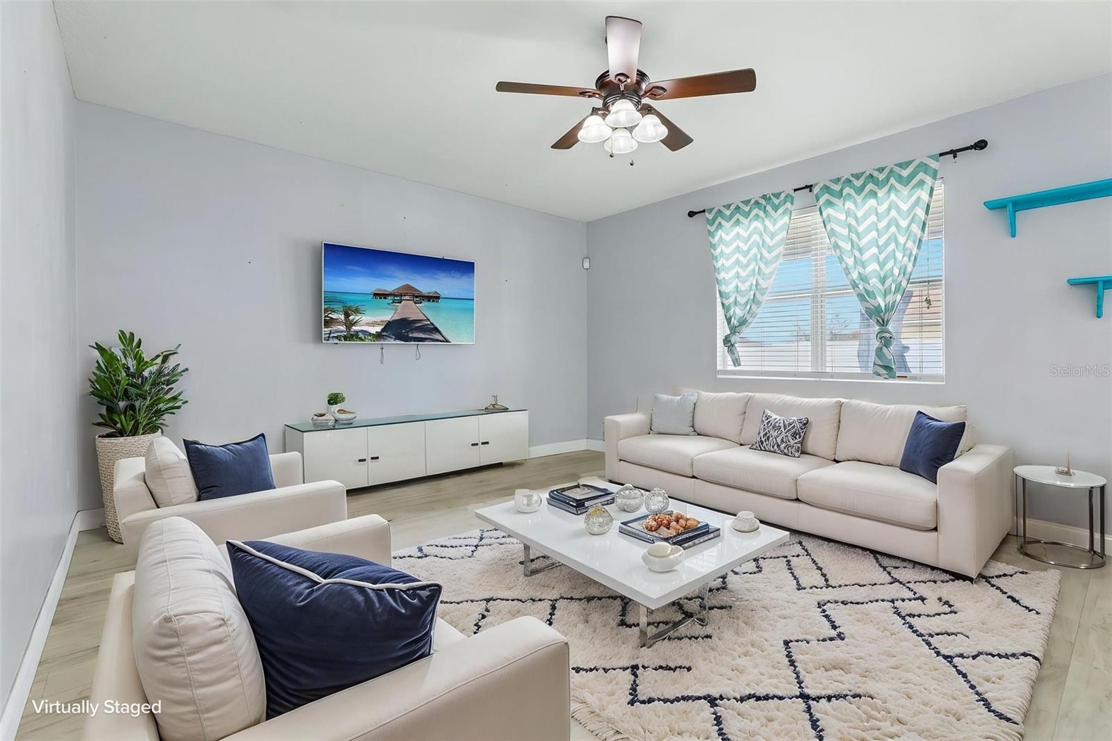 4362 Sun Center, Mulberry, FL 33860