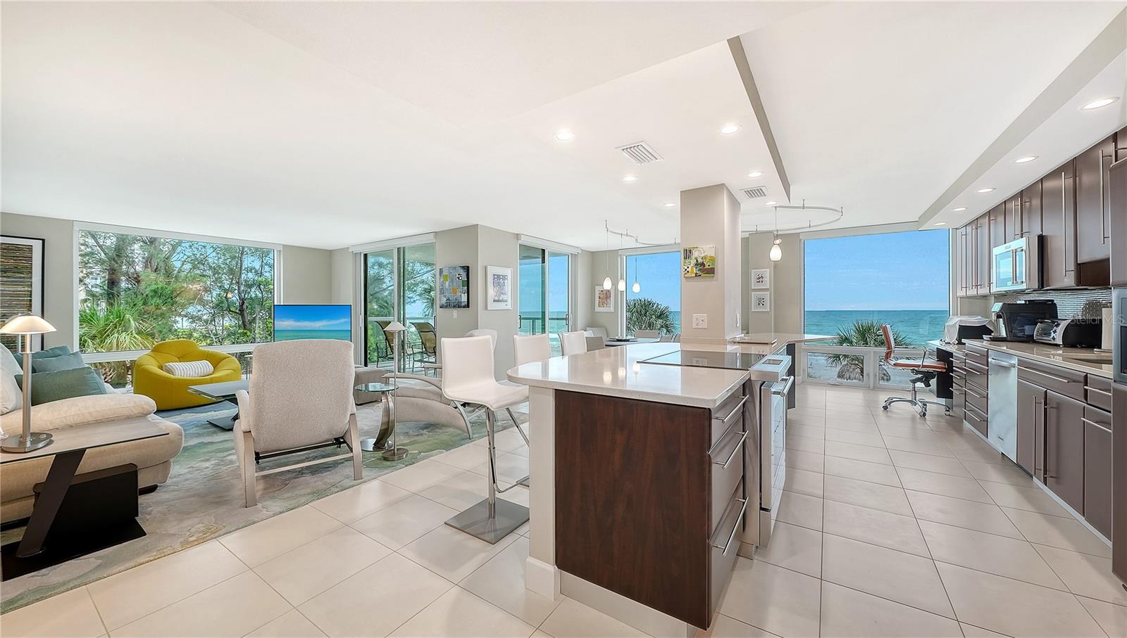 2425 Gulf of Mexico Unit 3a, Longboat Key, FL 34228