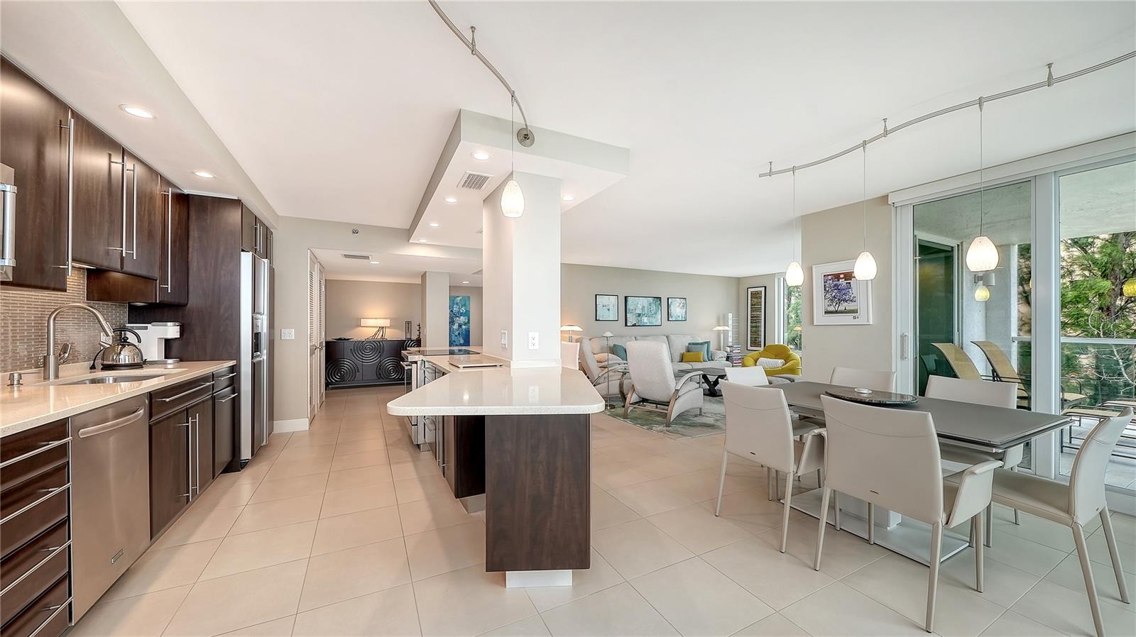 2425 Gulf of Mexico Unit 3a, Longboat Key, FL 34228