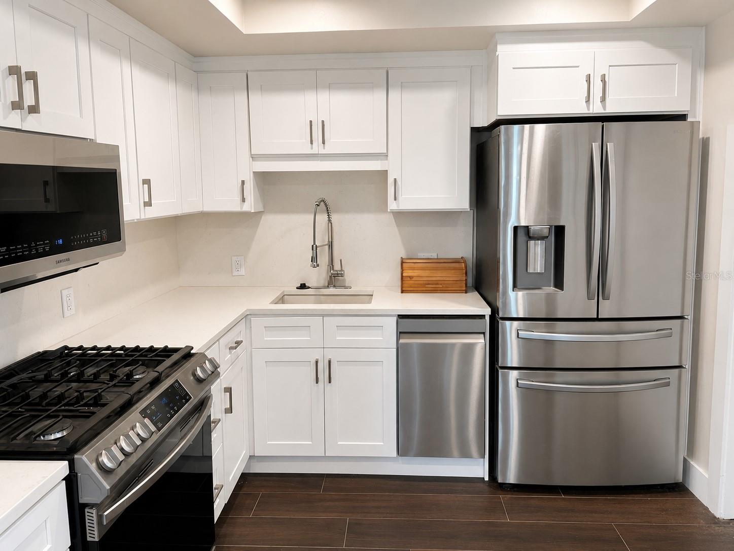 1847 Shore Unit 101, St Petersburg, FL 33707