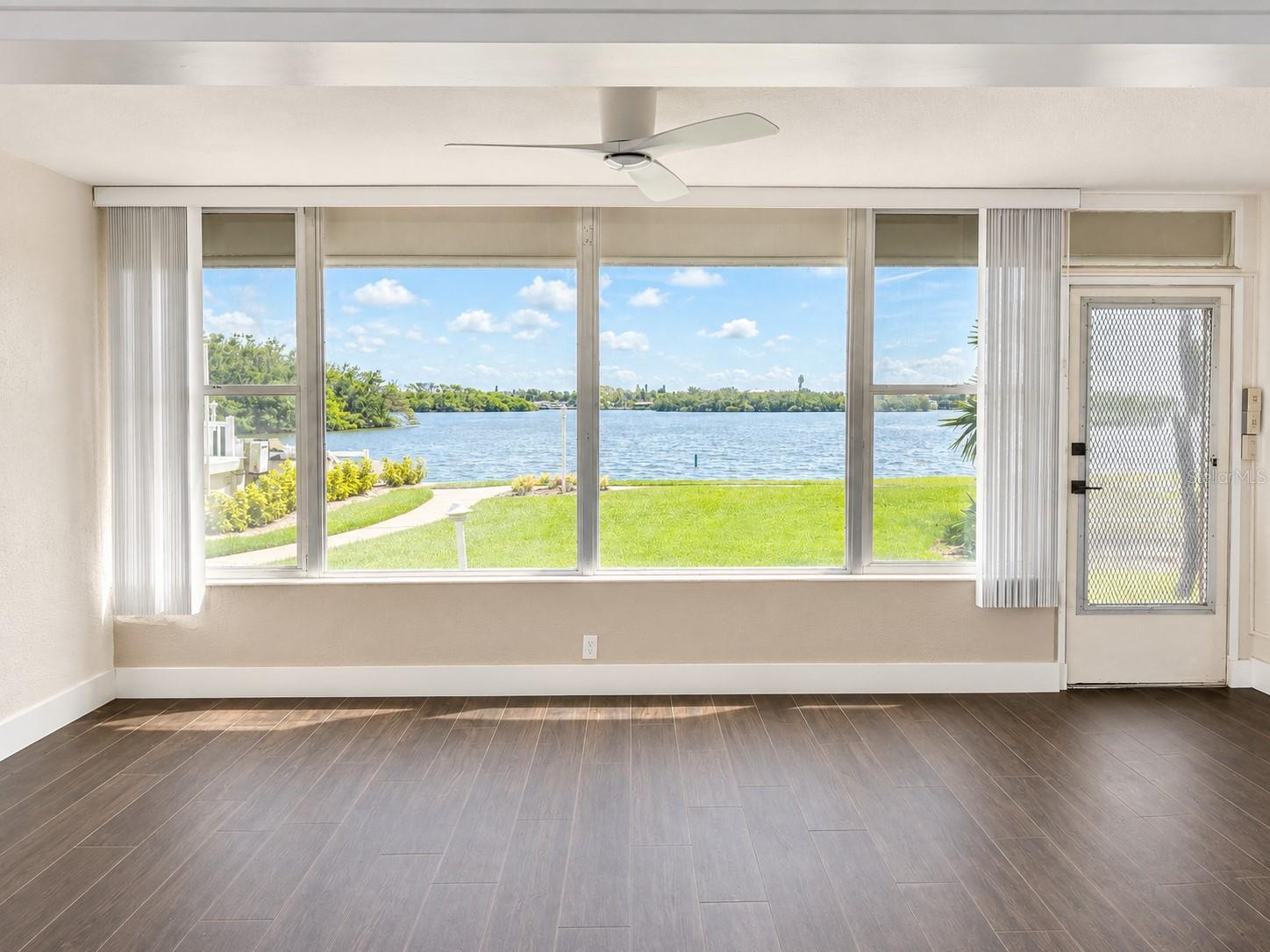 1847 Shore Unit 101, St Petersburg, FL 33707