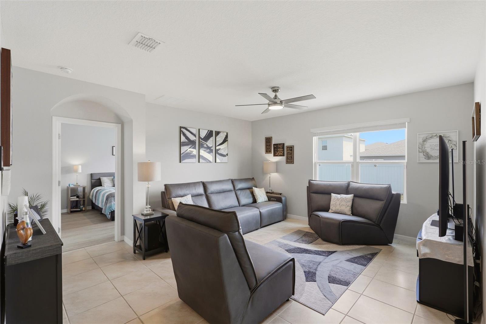 2561 Harmonia Hammock Rd, Harmony, FL 34773