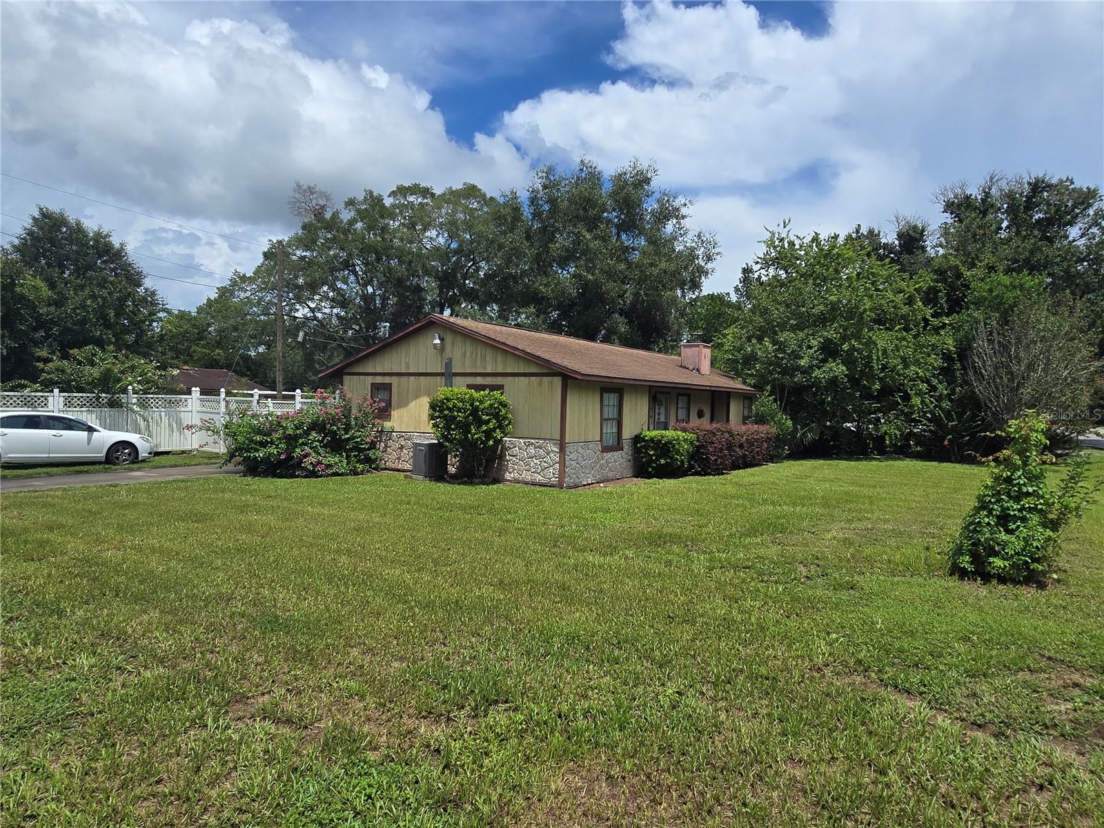 5521 4th, Ocala, FL 34470