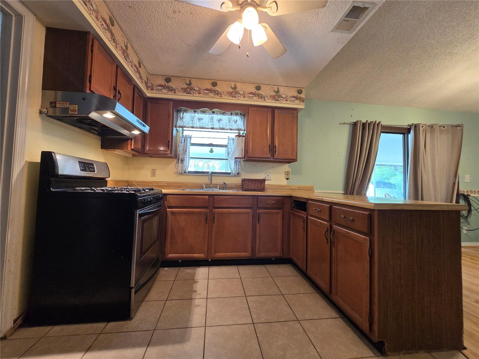 5521 4th, Ocala, FL 34470