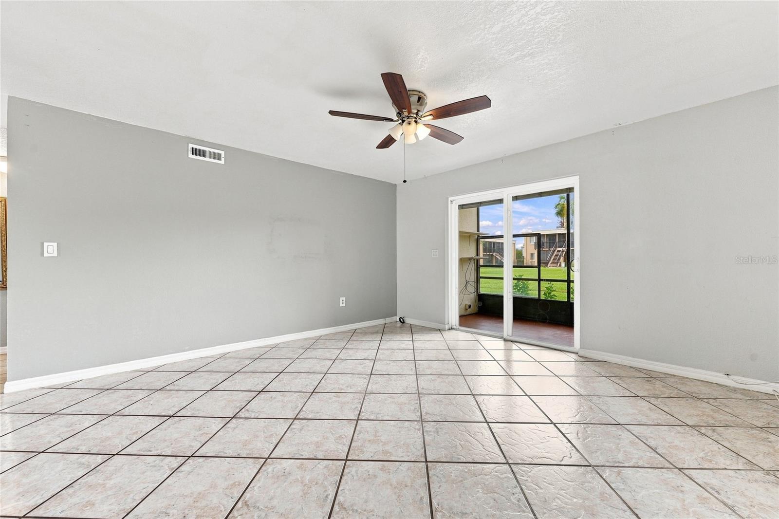 1000 Lake of the Woods Unit 105e, Fern Park, FL 32730