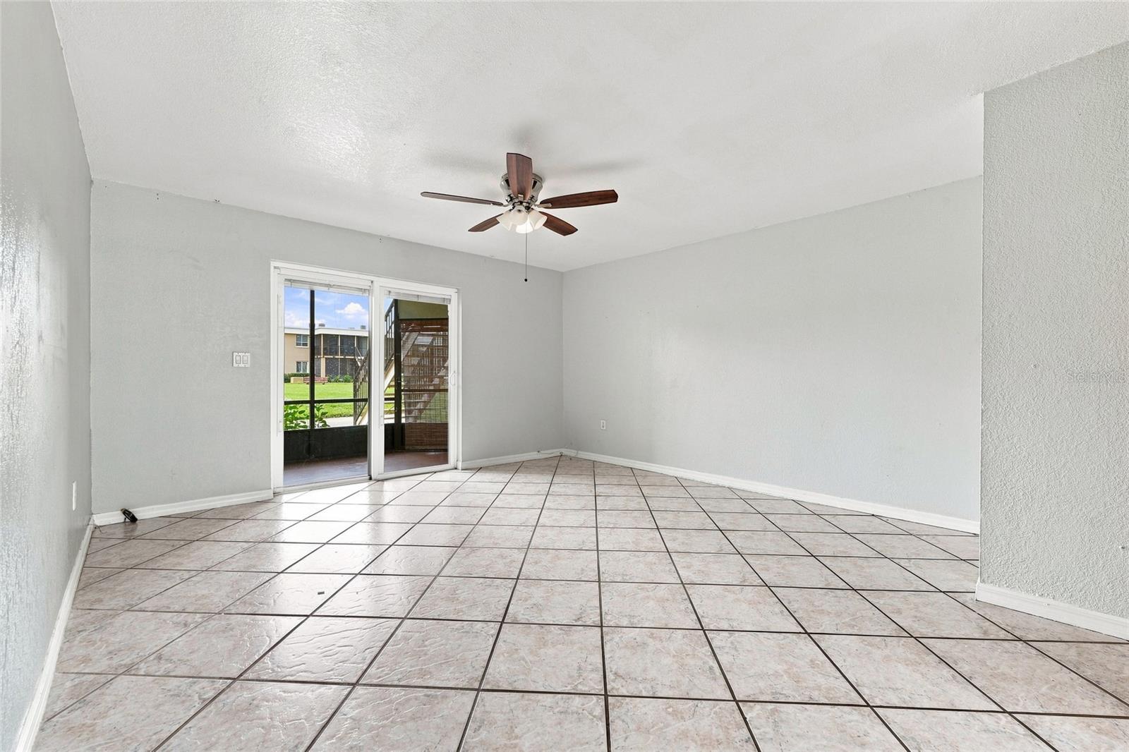 1000 Lake of the Woods Unit 105e, Fern Park, FL 32730
