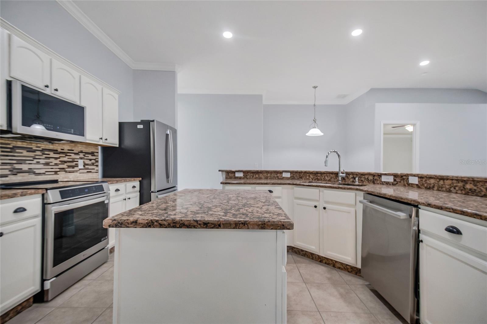 2106 The Oaks, Kissimmee, FL 34746