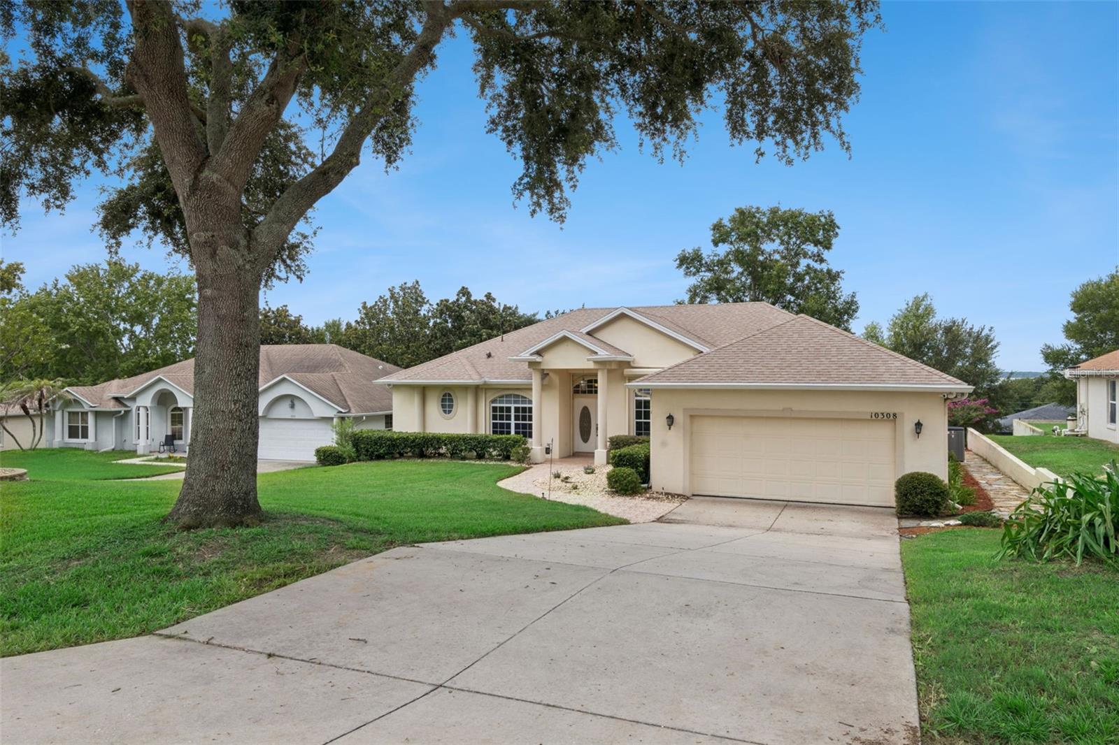 10308 Calle de Flores, Clermont, FL 34711