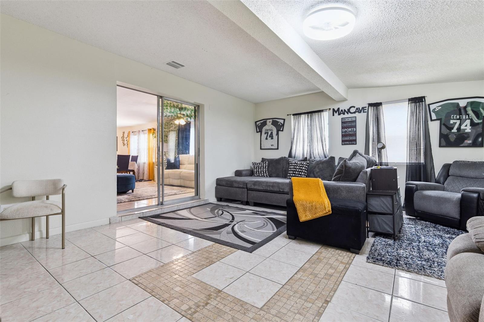 1912 Saxon, Deltona, FL 32725