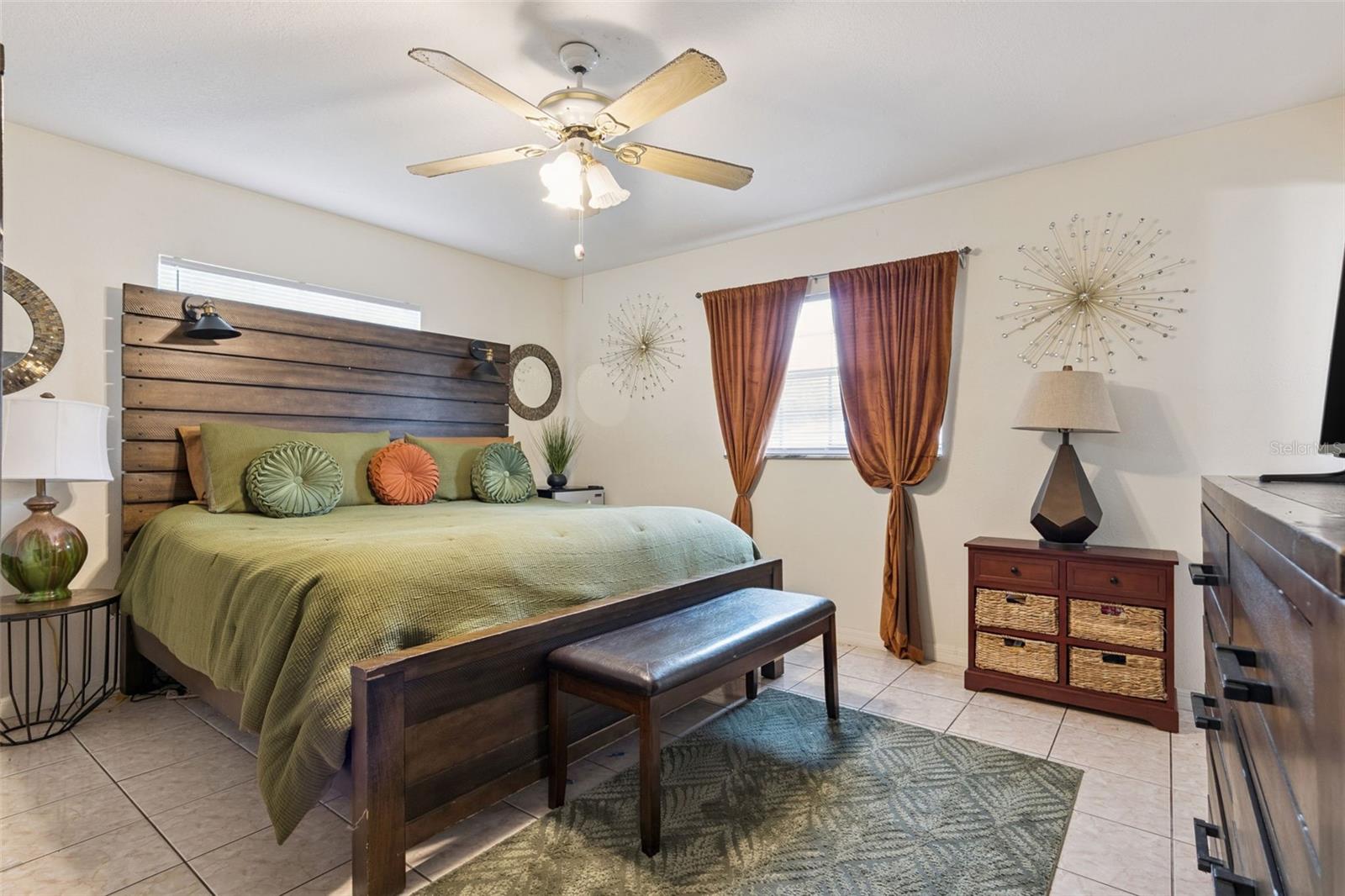 1912 Saxon, Deltona, FL 32725