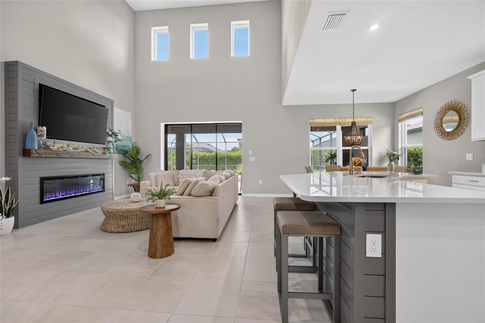 9069 Luna, Sarasota, FL 34241