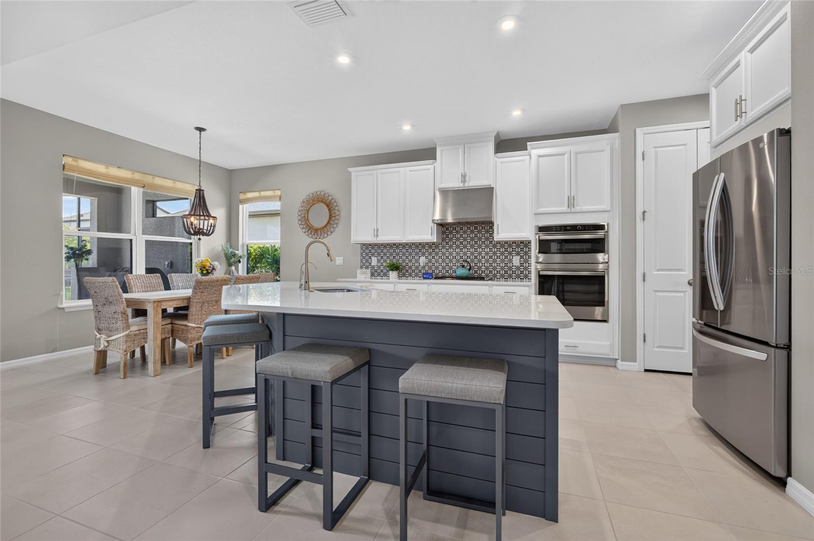 9069 Luna, Sarasota, FL 34241
