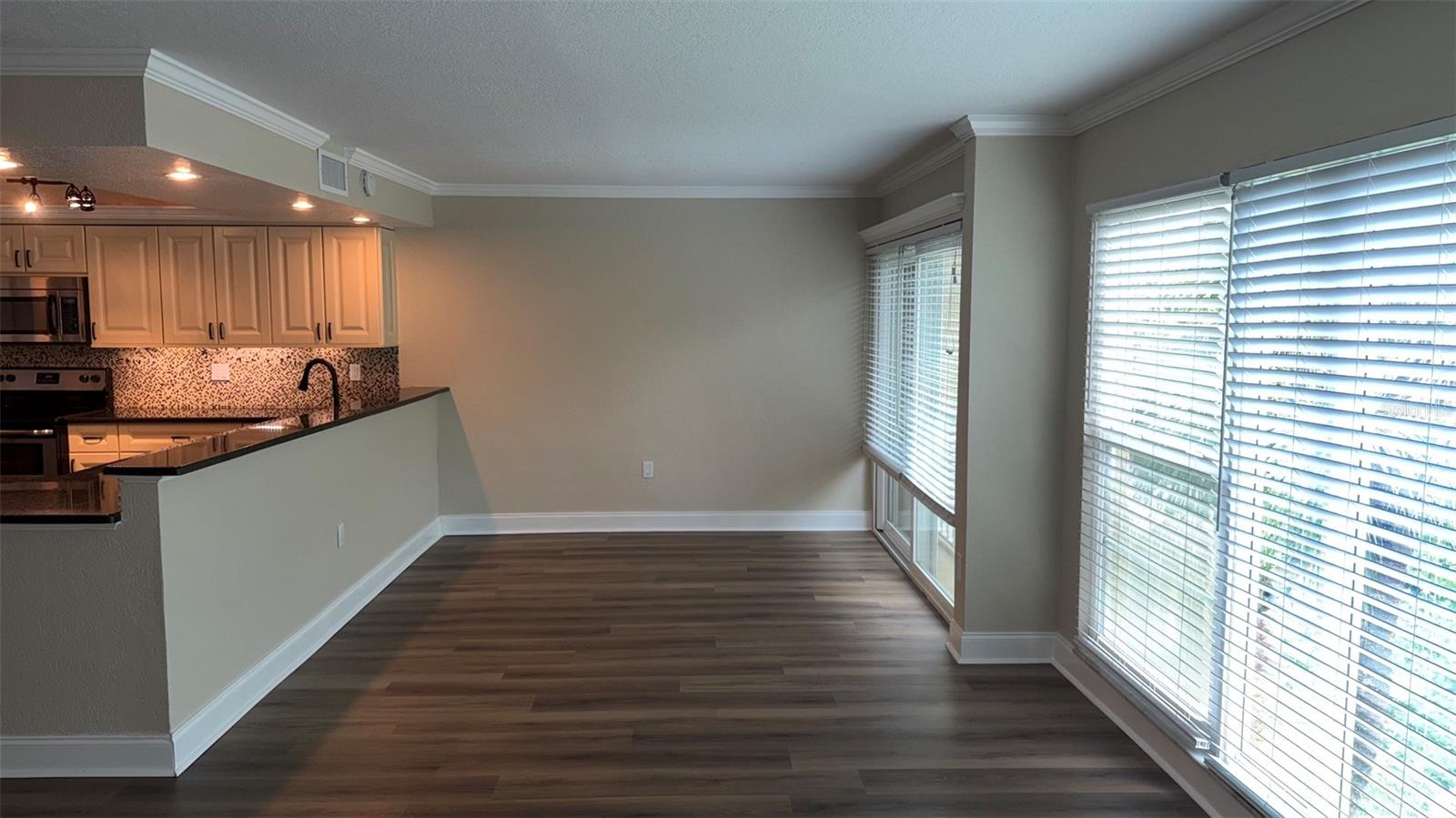 225 Country Club Unit E346, Largo, FL 33771