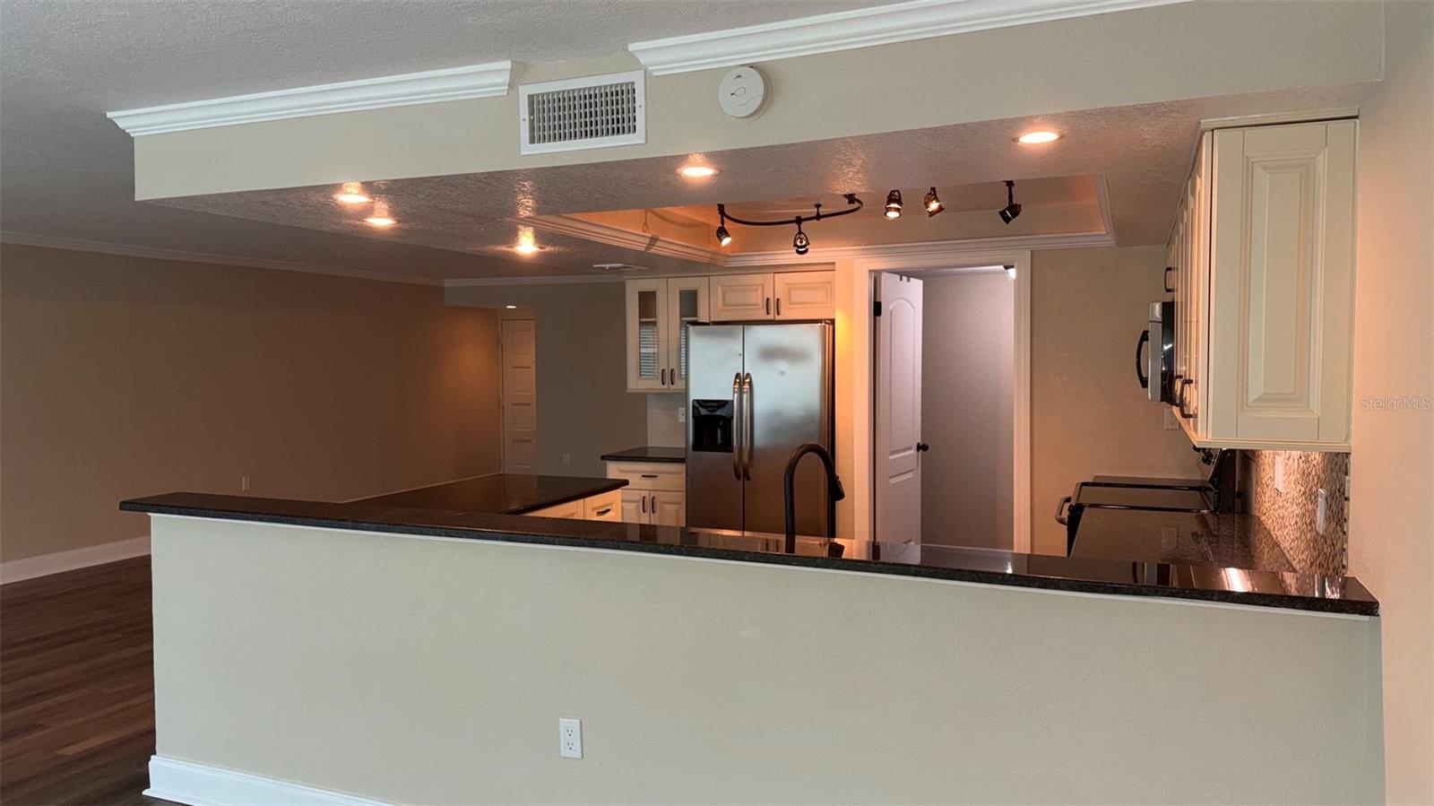 225 Country Club Unit E346, Largo, FL 33771