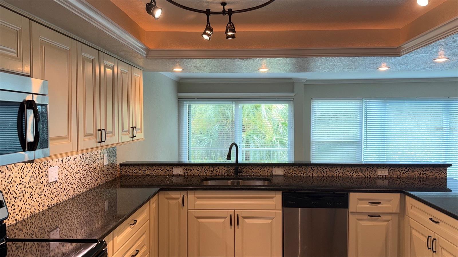 225 Country Club Unit E346, Largo, FL 33771