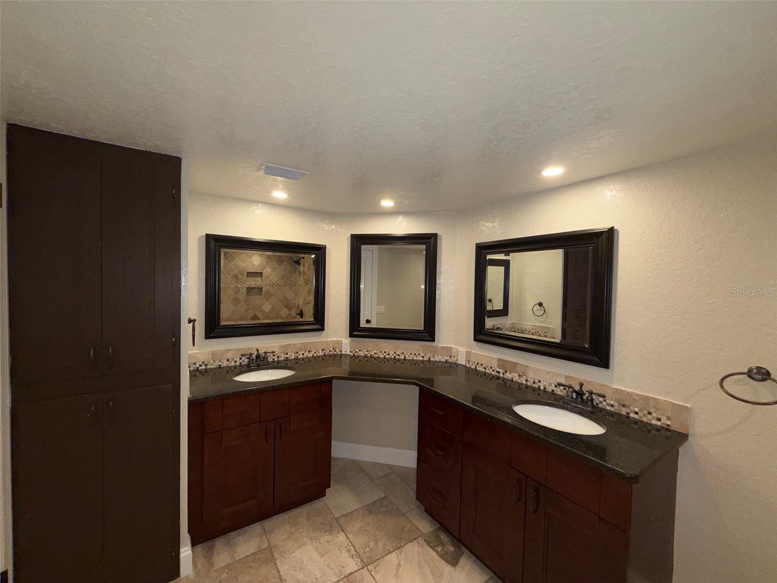 225 Country Club Unit E346, Largo, FL 33771