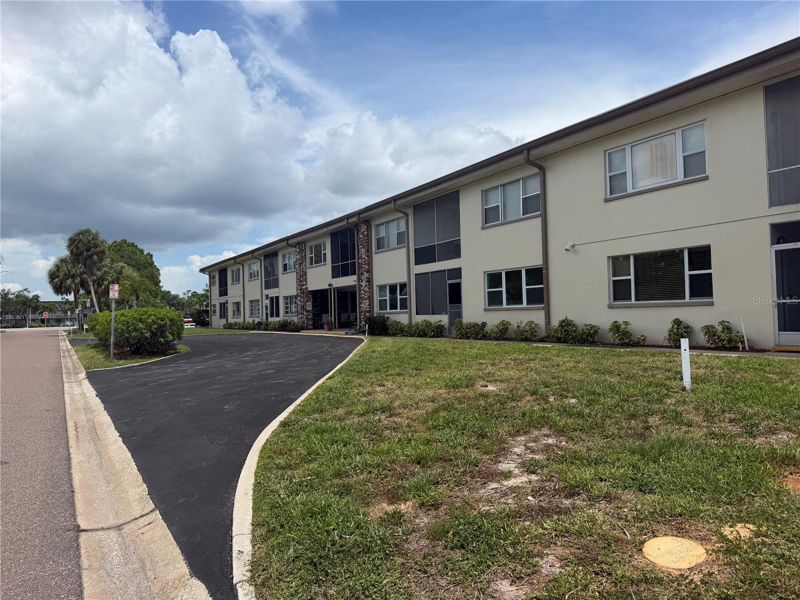 416 73rd Unit 205, St Petersburg, FL 33702