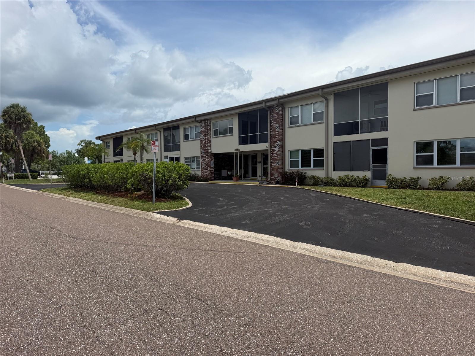 416 73rd Unit 205, St Petersburg, FL 33702