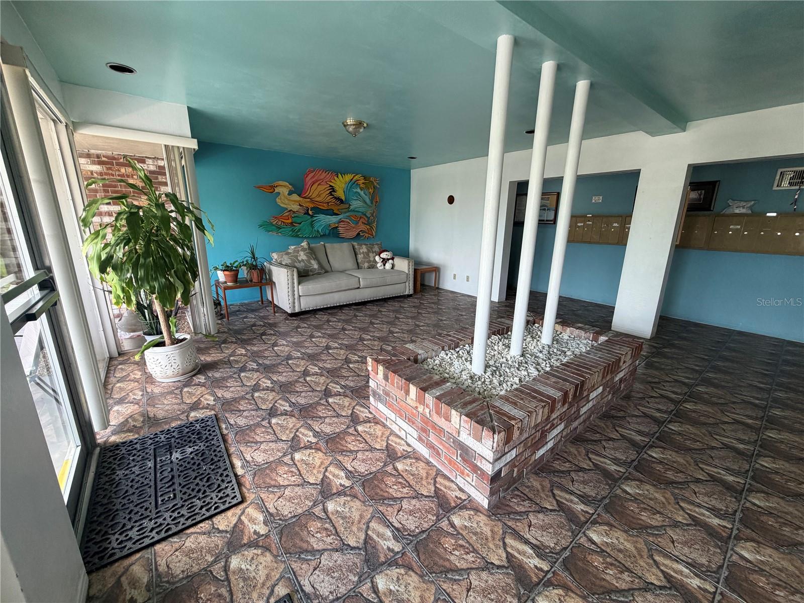 416 73rd Unit 205, St Petersburg, FL 33702