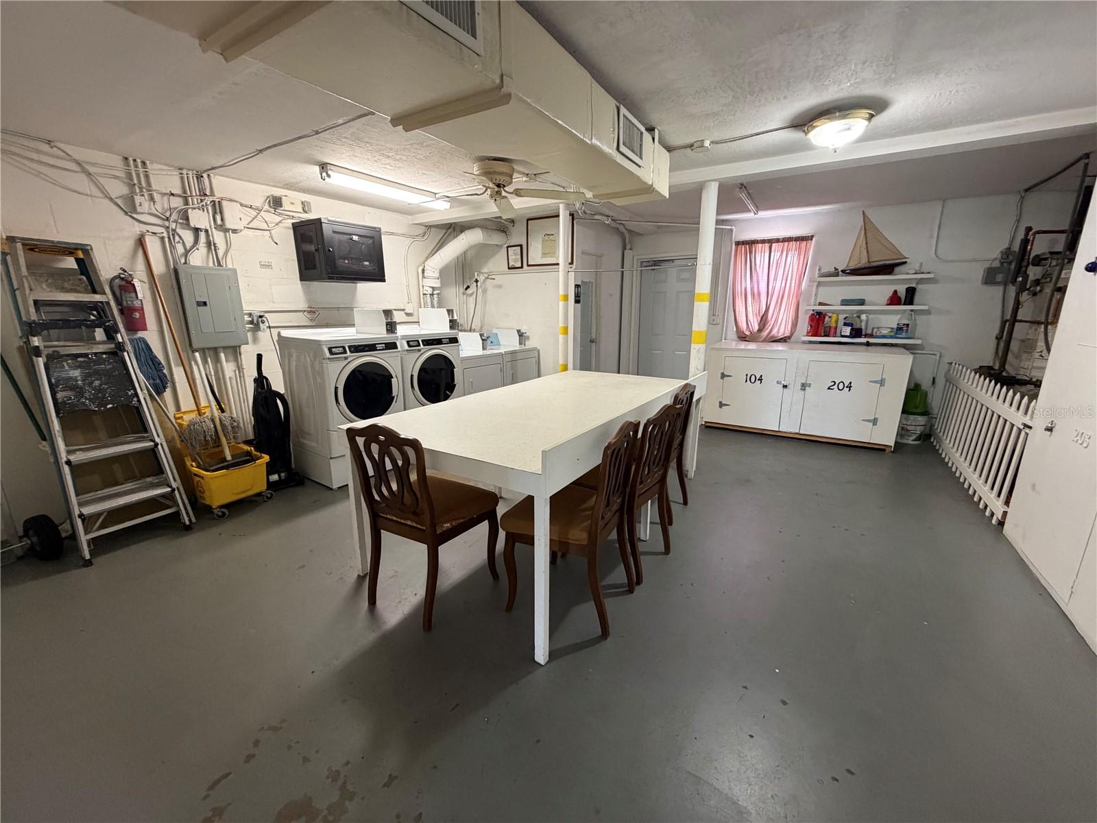 416 73rd Unit 205, St Petersburg, FL 33702