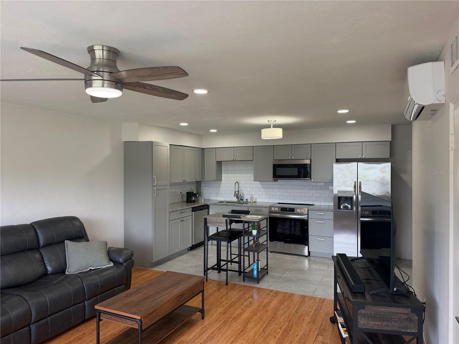 416 73rd Unit 205, St Petersburg, FL 33702